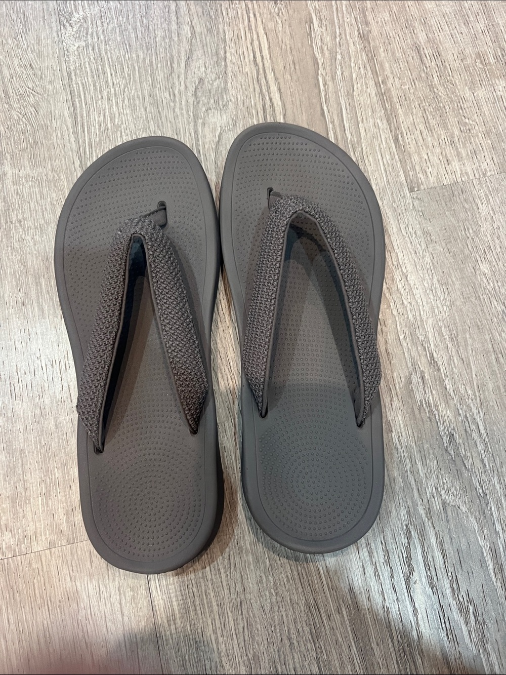 NWOT allbirds Women’s Gray/taupe Flip Flop Sandals 8